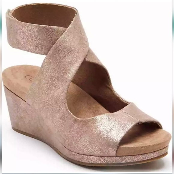 Coconuts by Matisse Coryn Wedge Sandals size 9 Metallic Golden - Picture 1 of 13